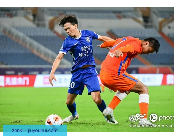 某多面手角球头槌破网，定位球战术收获奇效